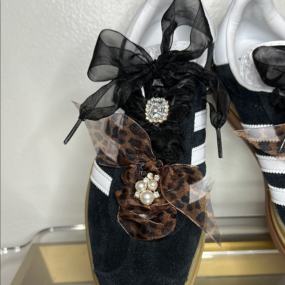 Adidas Originals Black and White platform gazelle Sneakers with shoe charms - Picture 3 of 7